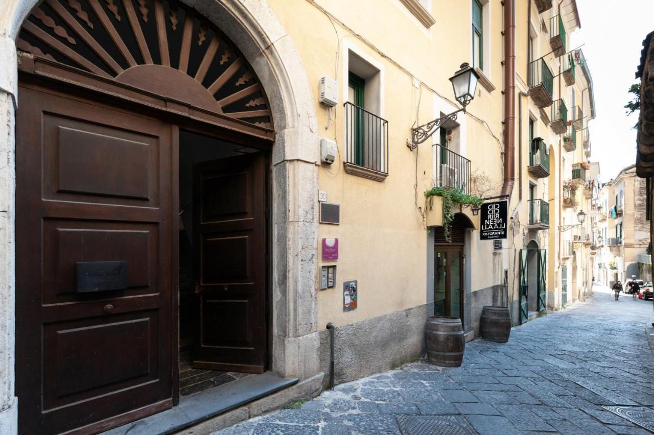 Casa Flo Con Terrazza E Ascensore Salerno Exterior photo
