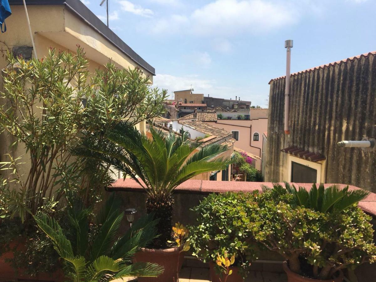 Casa Flo Con Terrazza E Ascensore Salerno Exterior photo