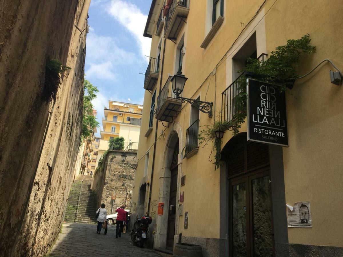 Casa Flo Con Terrazza E Ascensore Salerno Exterior photo